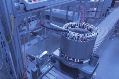 降低導入成本，在現有電機檢測線上增設局部放電測試